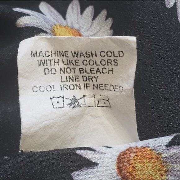 About a Girl Cold Shoulder Black Daisy Top - S - Picture 10 of 10